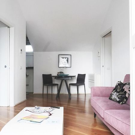 Comecasa Attic 5 Min Walk From Duomo ミラノ エクステリア 写真