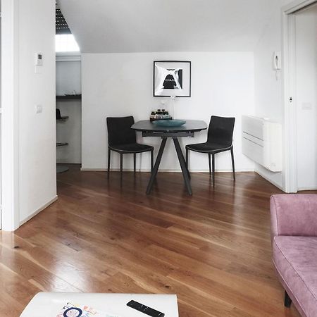 Comecasa Attic 5 Min Walk From Duomo ミラノ エクステリア 写真