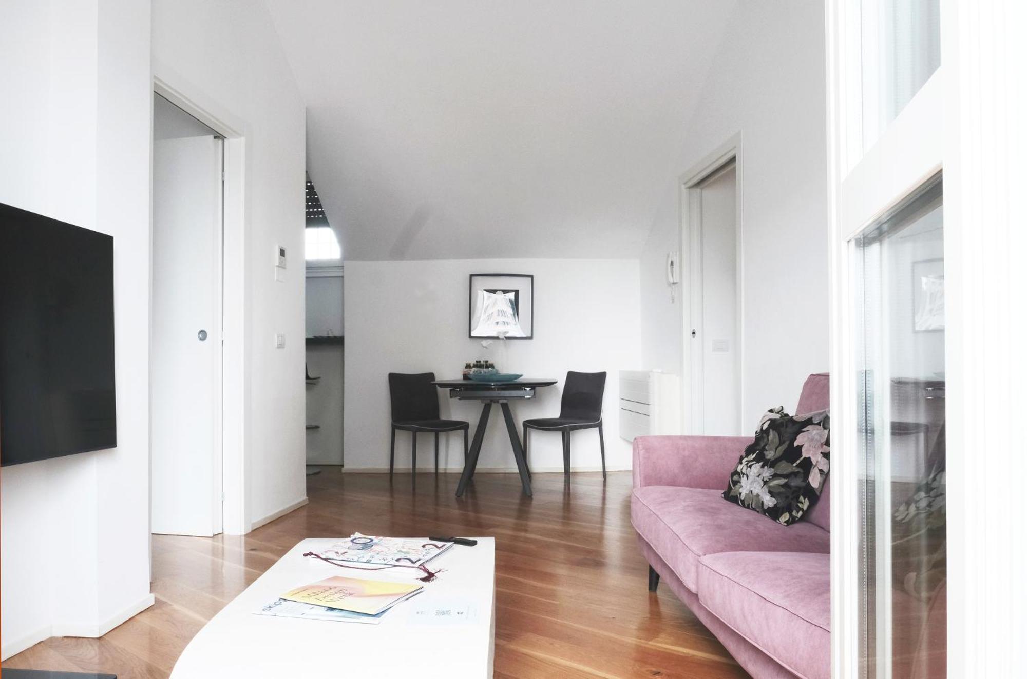 Comecasa Attic 5 Min Walk From Duomo ミラノ エクステリア 写真